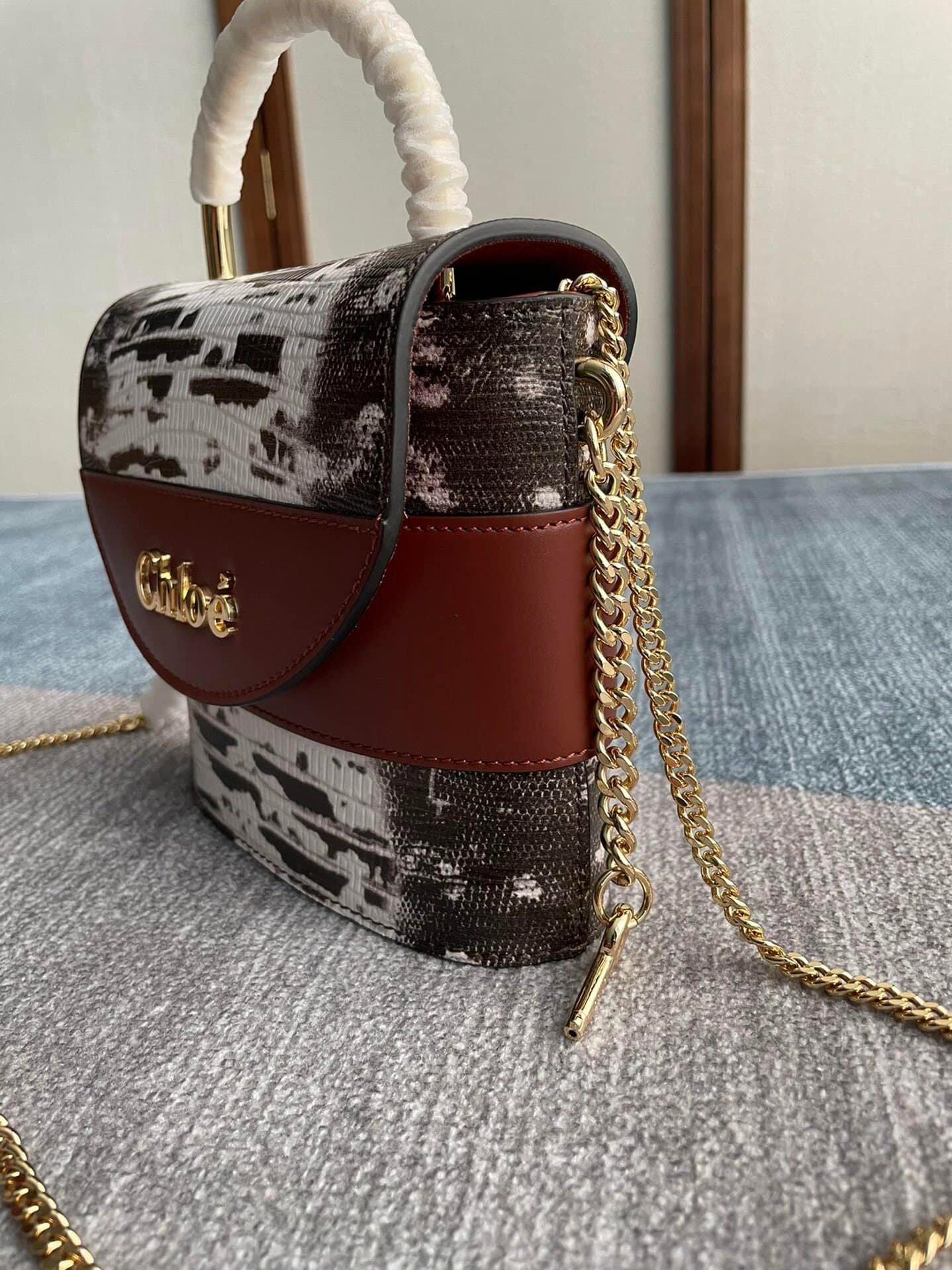Chloe Small Aby Lock Handbag 19030 | Sandra Bags - Image 5
