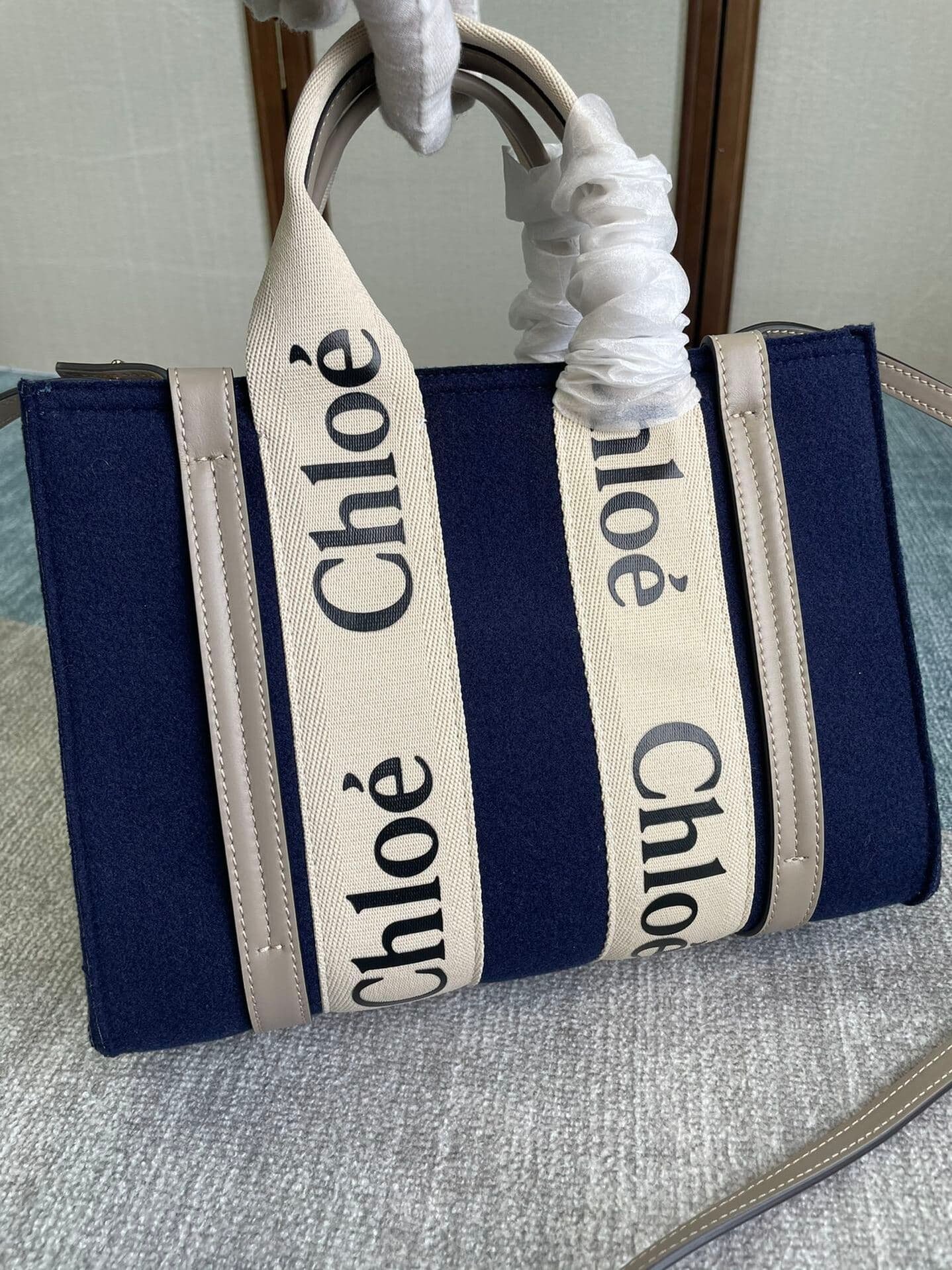 Chloe Woody Small Tote Bag - Blue 35503 | Sandra Bags - Image 3