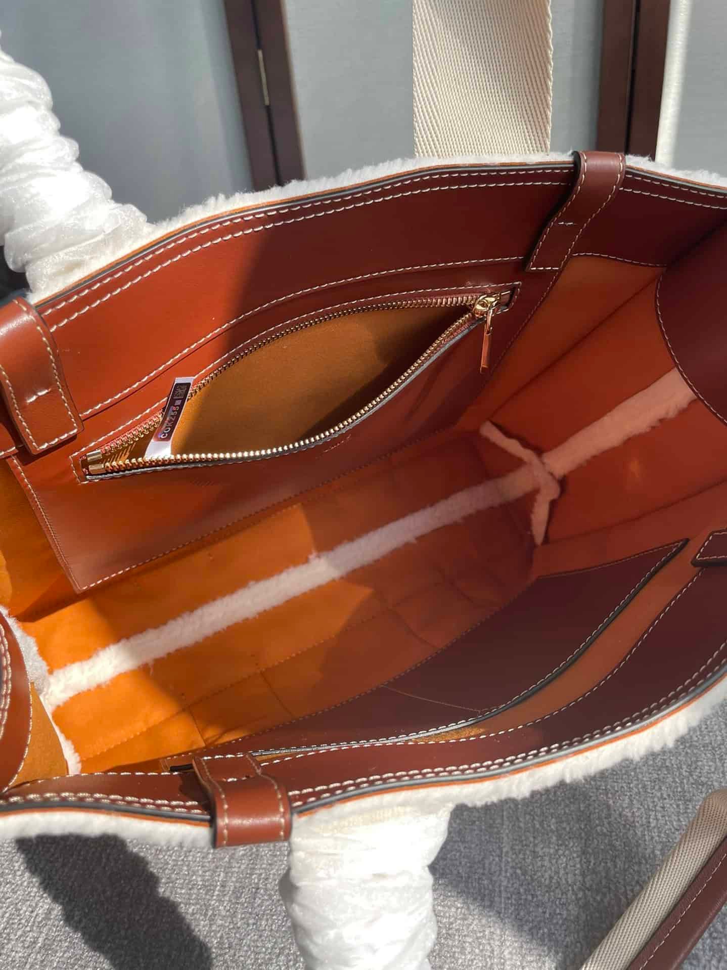 Chloe Lamb Wool Woody Large Tote Bag - Brown 55245 | Sandra Bags - Image 5