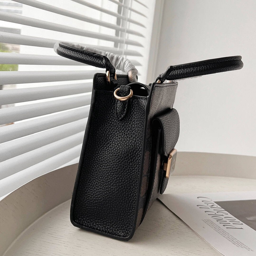 Coach Pepper Mini Tote Music Bag - Black 70724 | Sandra Bags - Image 4