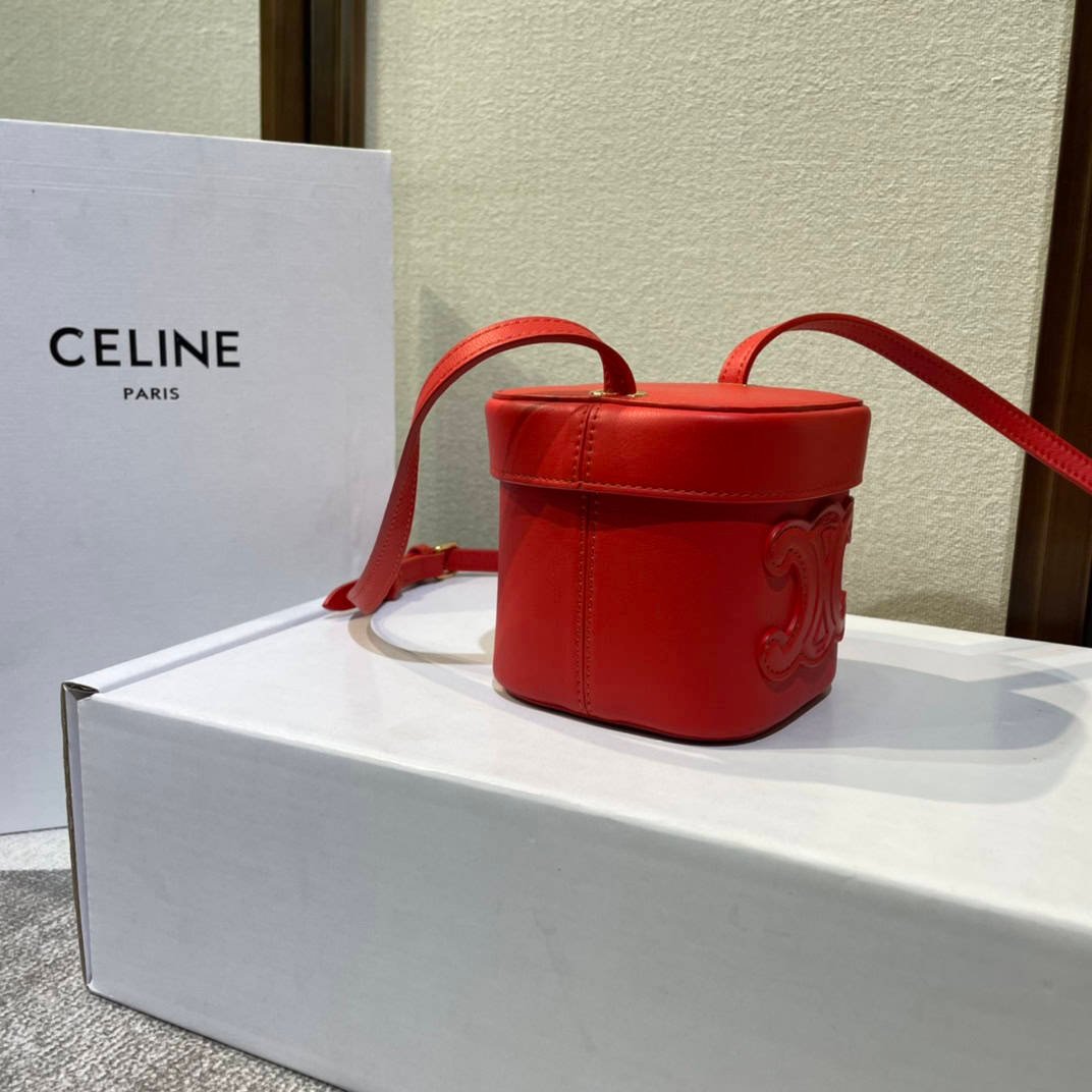 Celine Boxtriomphe Three-dimensional Small Bucket Bag - Red 91179 | Sandra Bags - Image 5