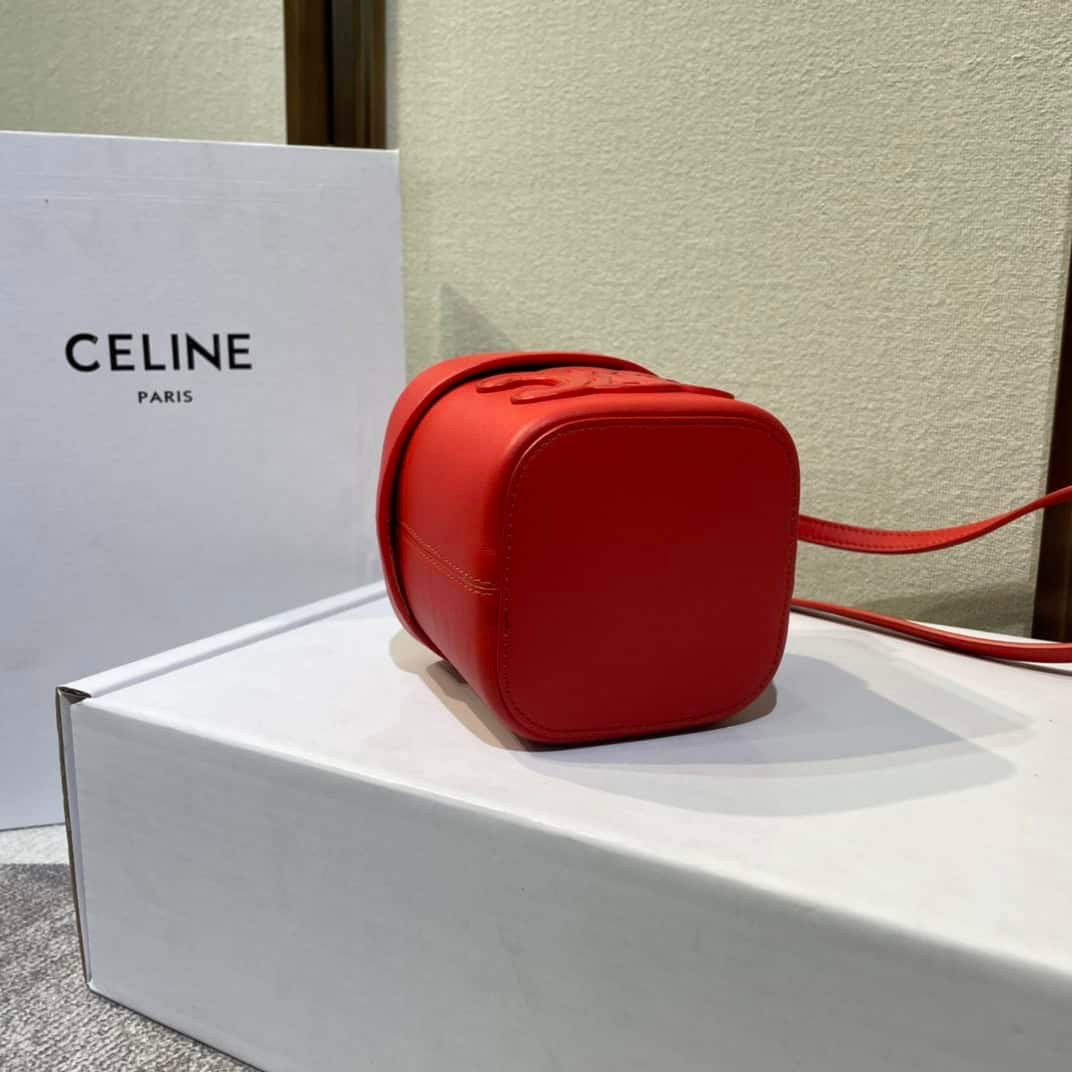 Celine Boxtriomphe Three-dimensional Small Bucket Bag - Red 91179 | Sandra Bags - Image 3