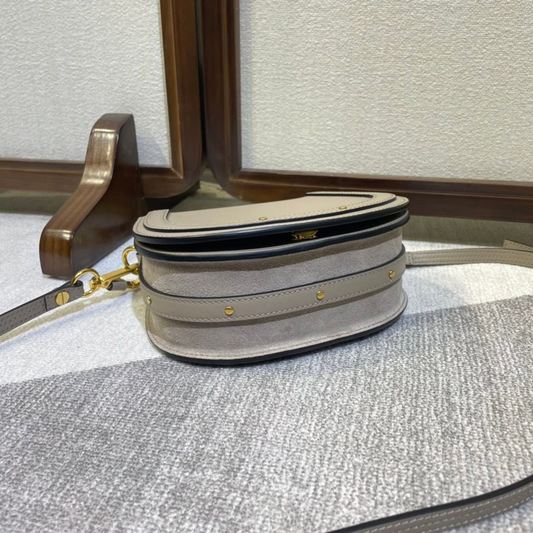 Chloe Small Nile Bracelet Minaudiere Handbag - Gray 58918 | Sandra Bags - Image 3