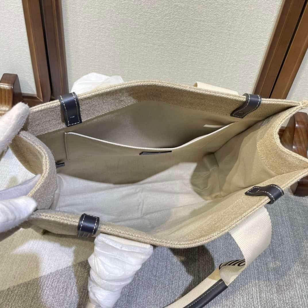 Chloe Woody Medium Shoulder Strap Tote Bag - Black 20303 | Sandra Bags - Image 2