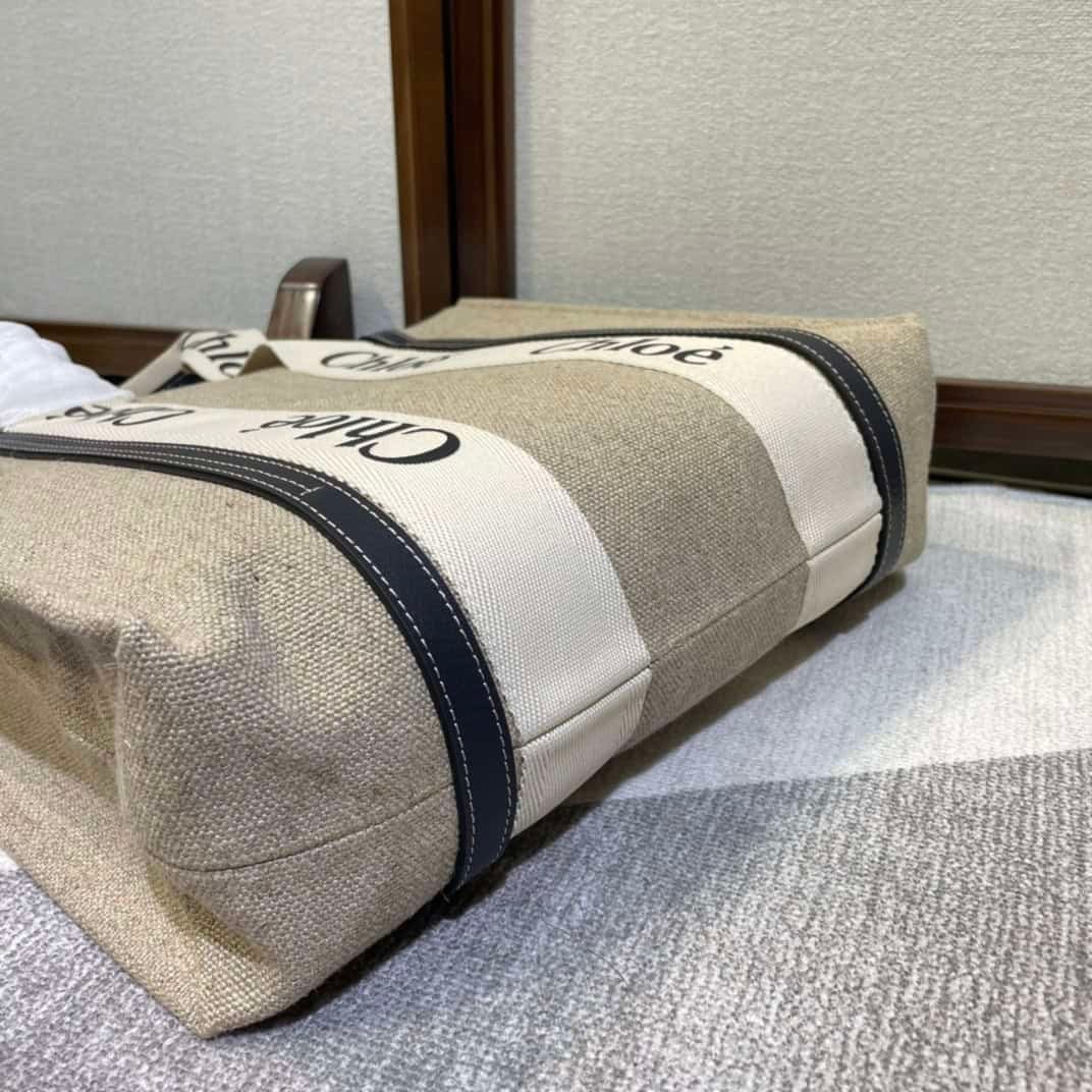 Chloe Woody Medium Shoulder Strap Tote Bag - Black 20303 | Sandra Bags - Image 4