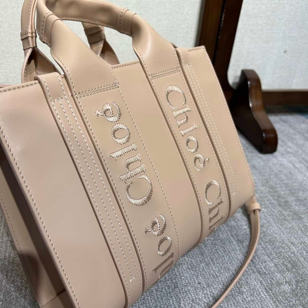Chloe 22S Woody Small Tote Bag - Cream 65104 | Sandra Bags - Image 3