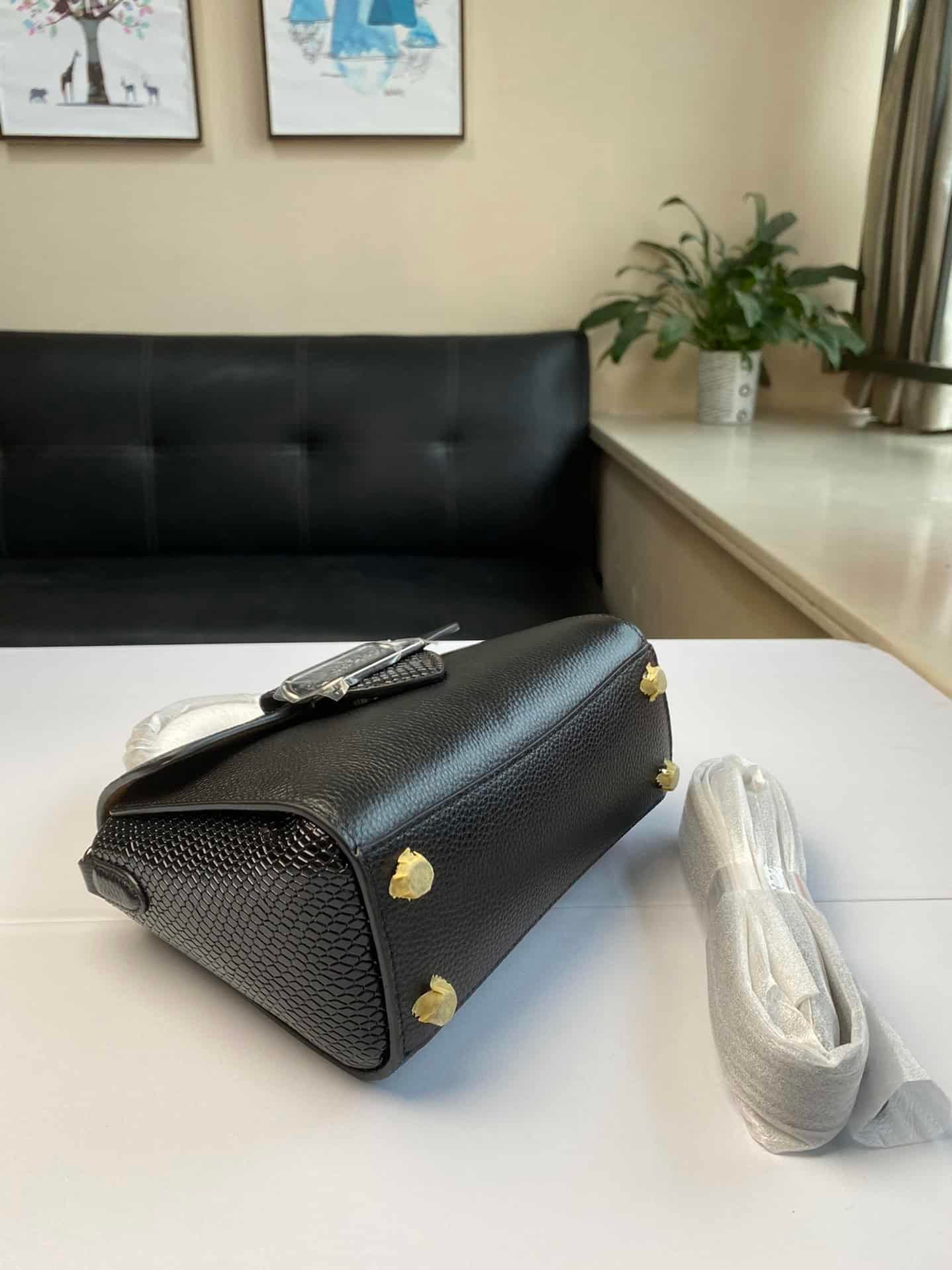 Coach Klare Flip Small Square Bag - Black 11381 | Sandra Bags - Image 4