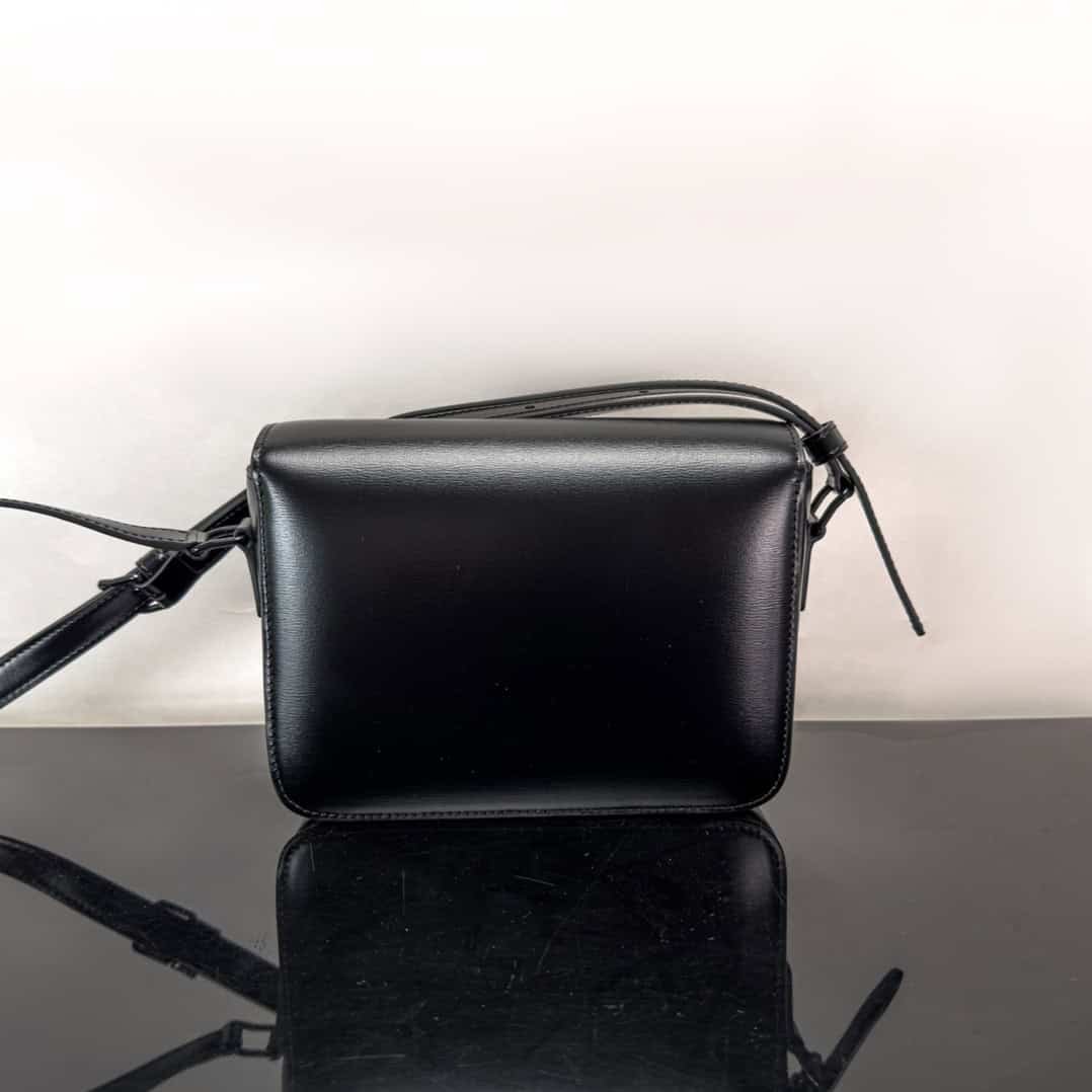 Celine Teen Triomphe Calfskin Handbag - Black 43443 | Sandra Bags - Image 4