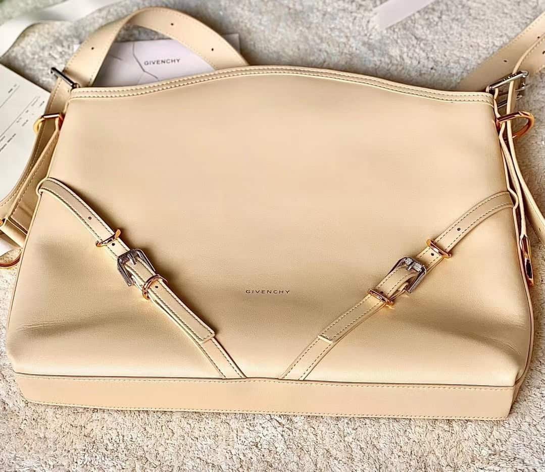 Givenchy Voyou Medium Underarm Bag - Cream 39211 | Sandra Bags - Image 3