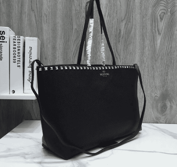 Valentino Counter Garavani Rockstud Calfskin Shopping Bag - Black 13383 | Sandra Bags - Image 5