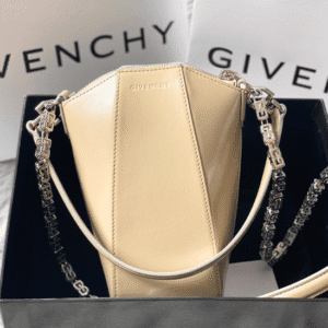 Givenchy Antigona Lock Irregular Chain Bag - Cream 11911 | Sandra Bags