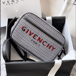 Givenchy BONDD Camera Bag - Black 26640 | Sandra Bags