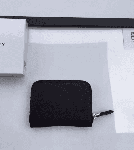 Givenchy Ripple Plain Trendy Coin Purse 63020 | Sandra Bags - Image 2