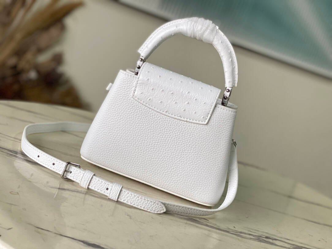 Louis Vuitton Capucines Taurillon Small Handbag - White 53829 | Sandra Bags - Image 5
