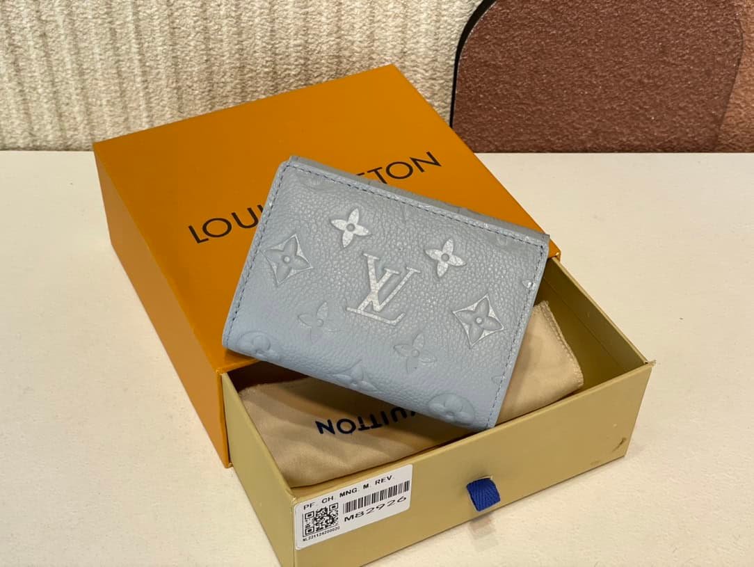 Louis Vuitton Pochette Metis Compact Wallet 25515 | Sandra Bags - Image 2