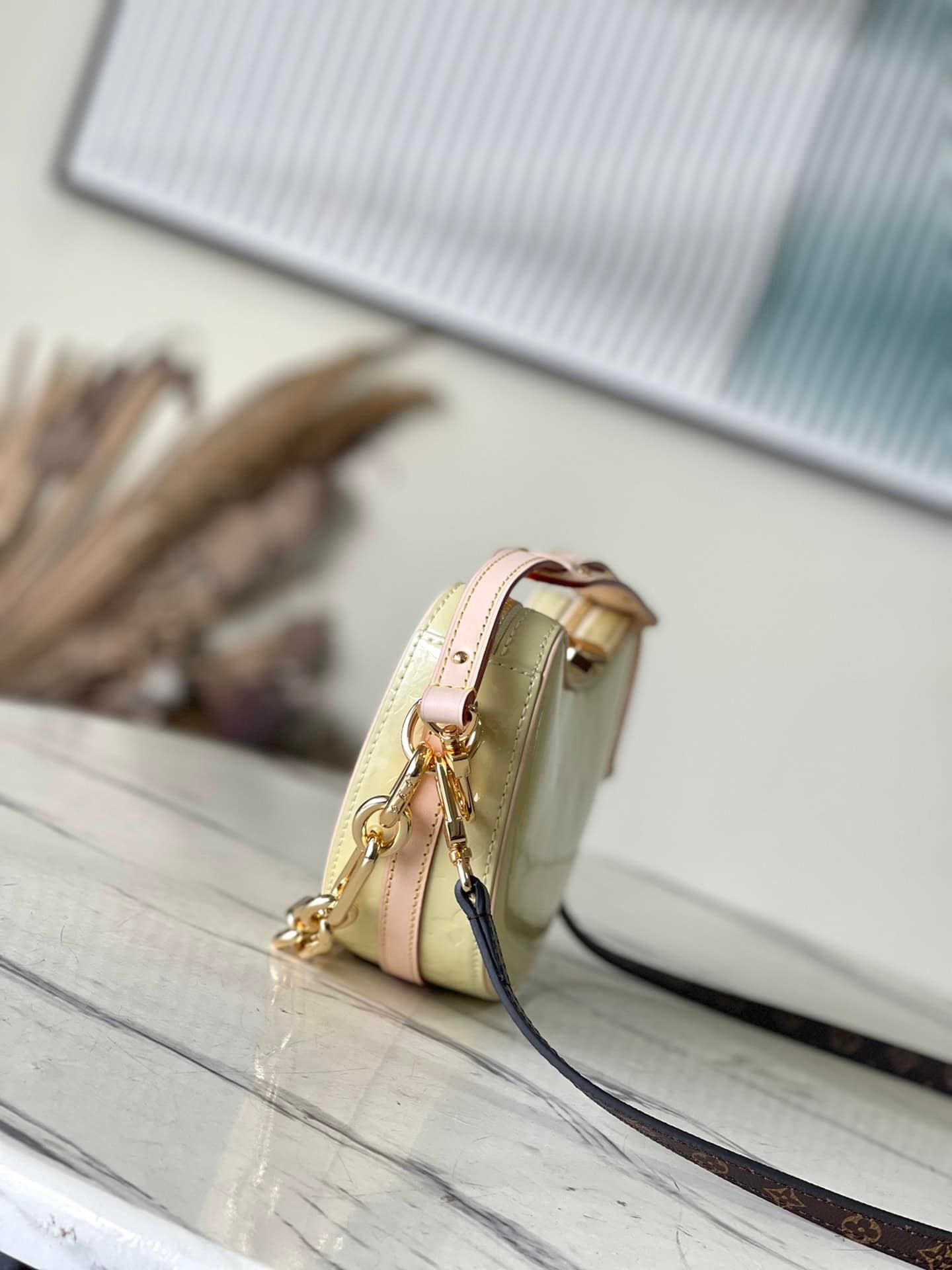 Louis Vuitton Croissant Small Handbag - Yellow 47243 | Sandra Bags - Image 2