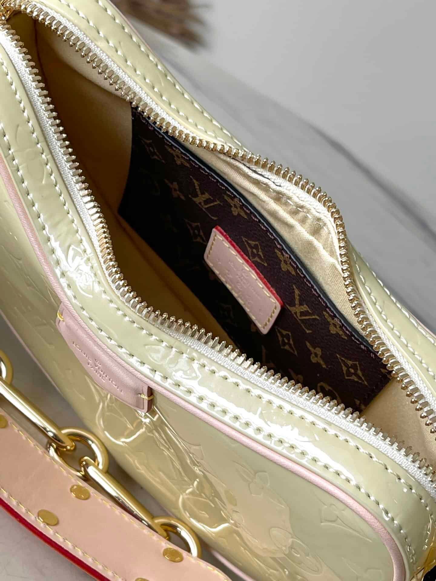 Louis Vuitton Croissant Small Handbag - Yellow 47243 | Sandra Bags - Image 3