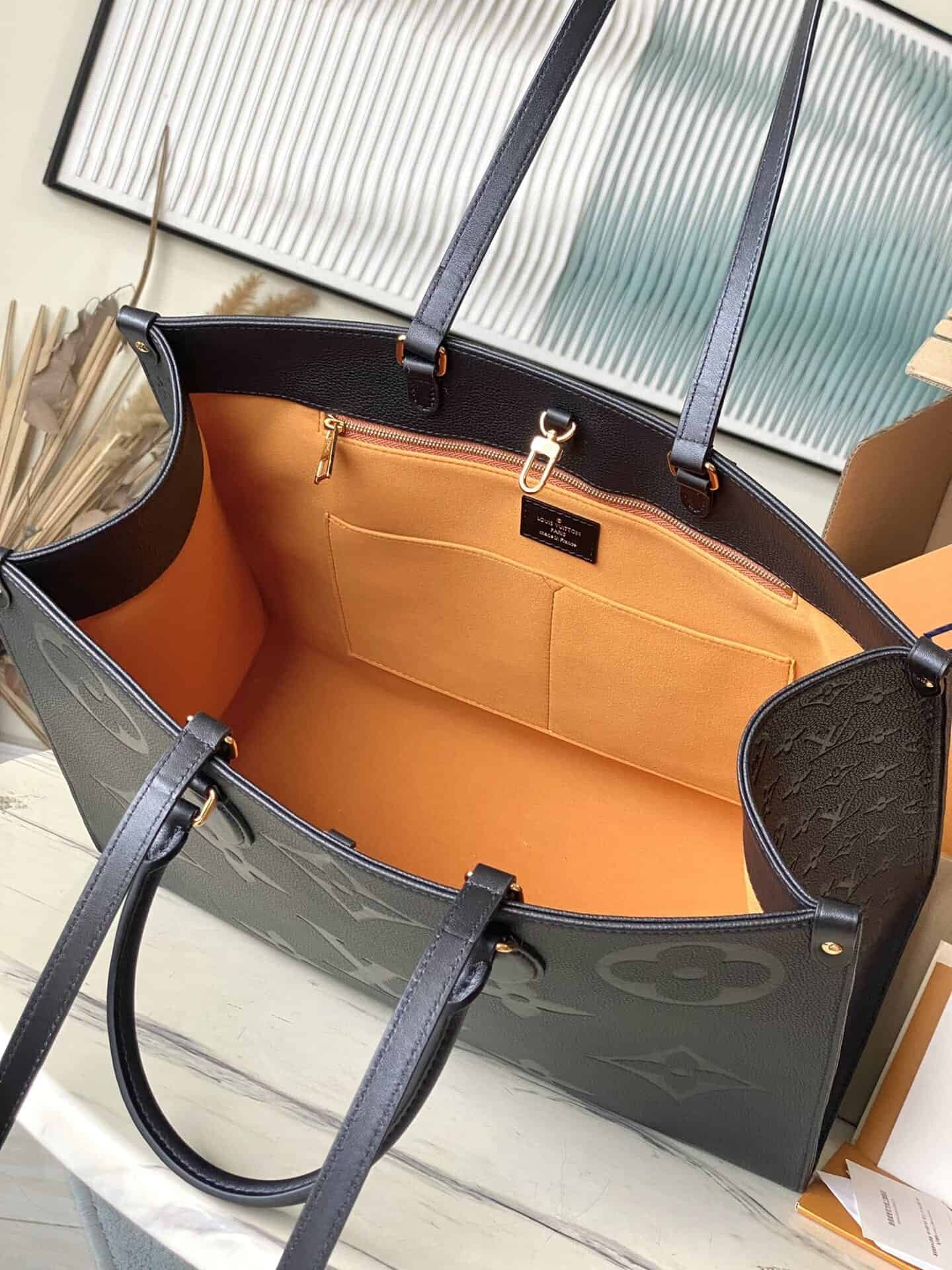 Louis Vuitton OnTheGo GM Bag - Black 77250 | Sandra Bags - Image 2