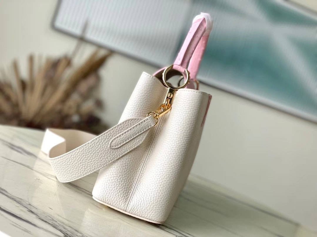 Louis Vuitton Ostrich Pattern Capucines Medium Handbag - White Pink 43247 | Sandra Bags - Image 2