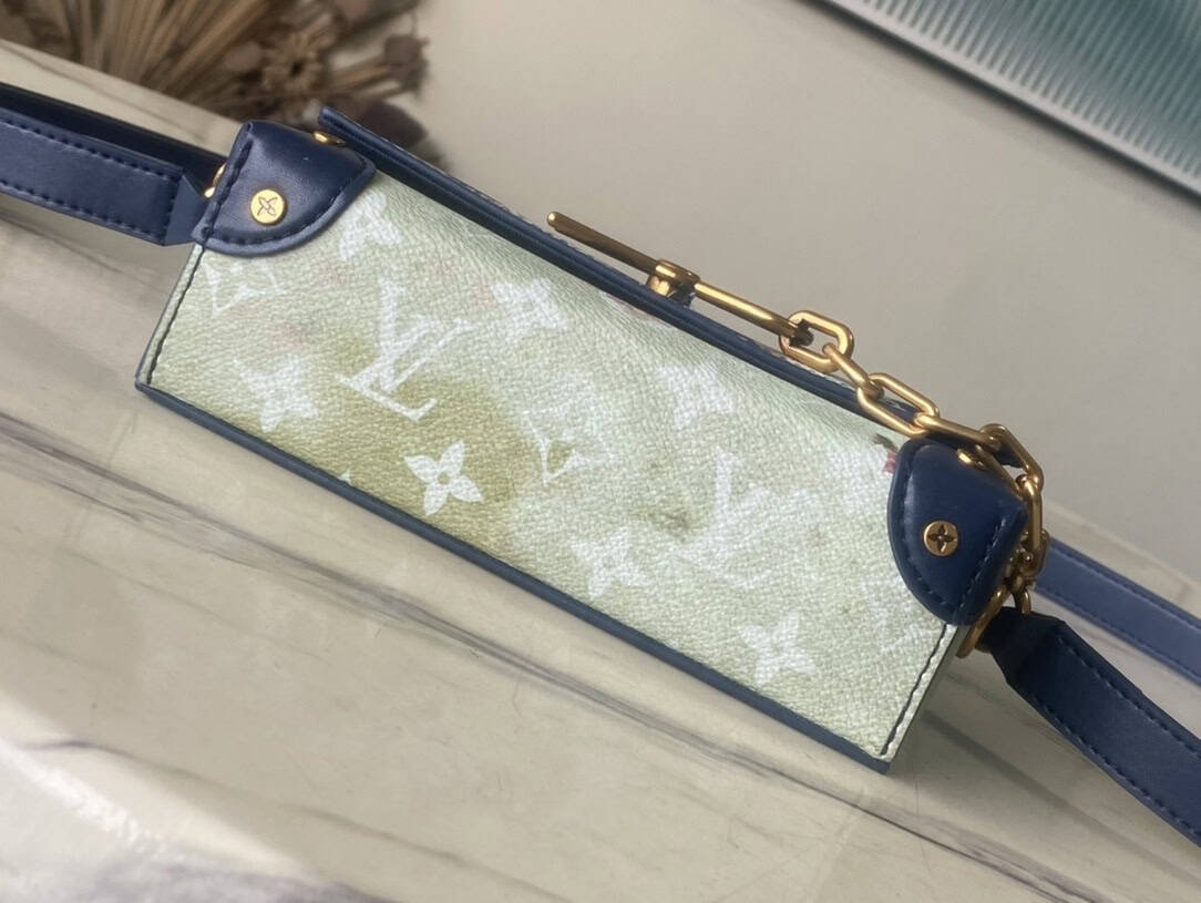 Louis Vuitton Steamer Series Messenger Bag 41840 | Sandra Bags - Image 3