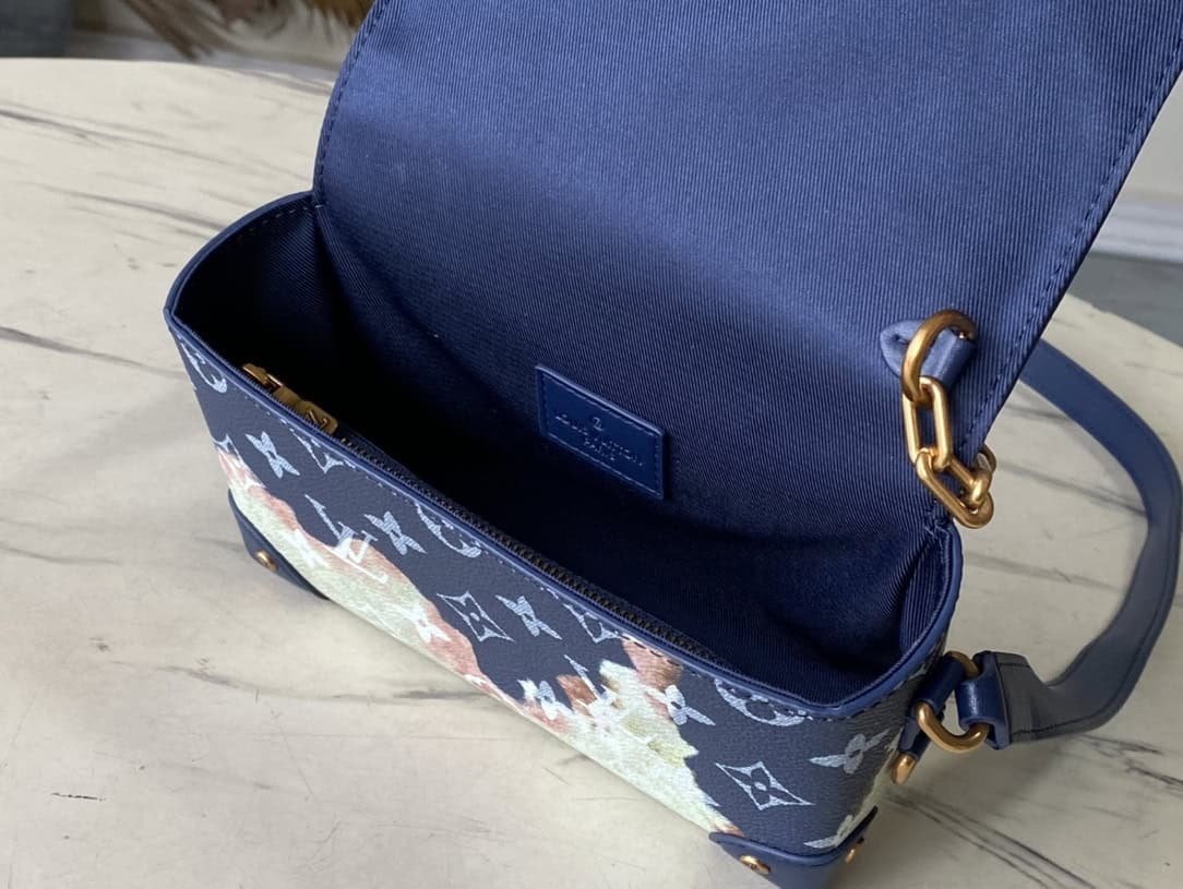 Louis Vuitton Steamer Series Messenger Bag 41840 | Sandra Bags - Image 2