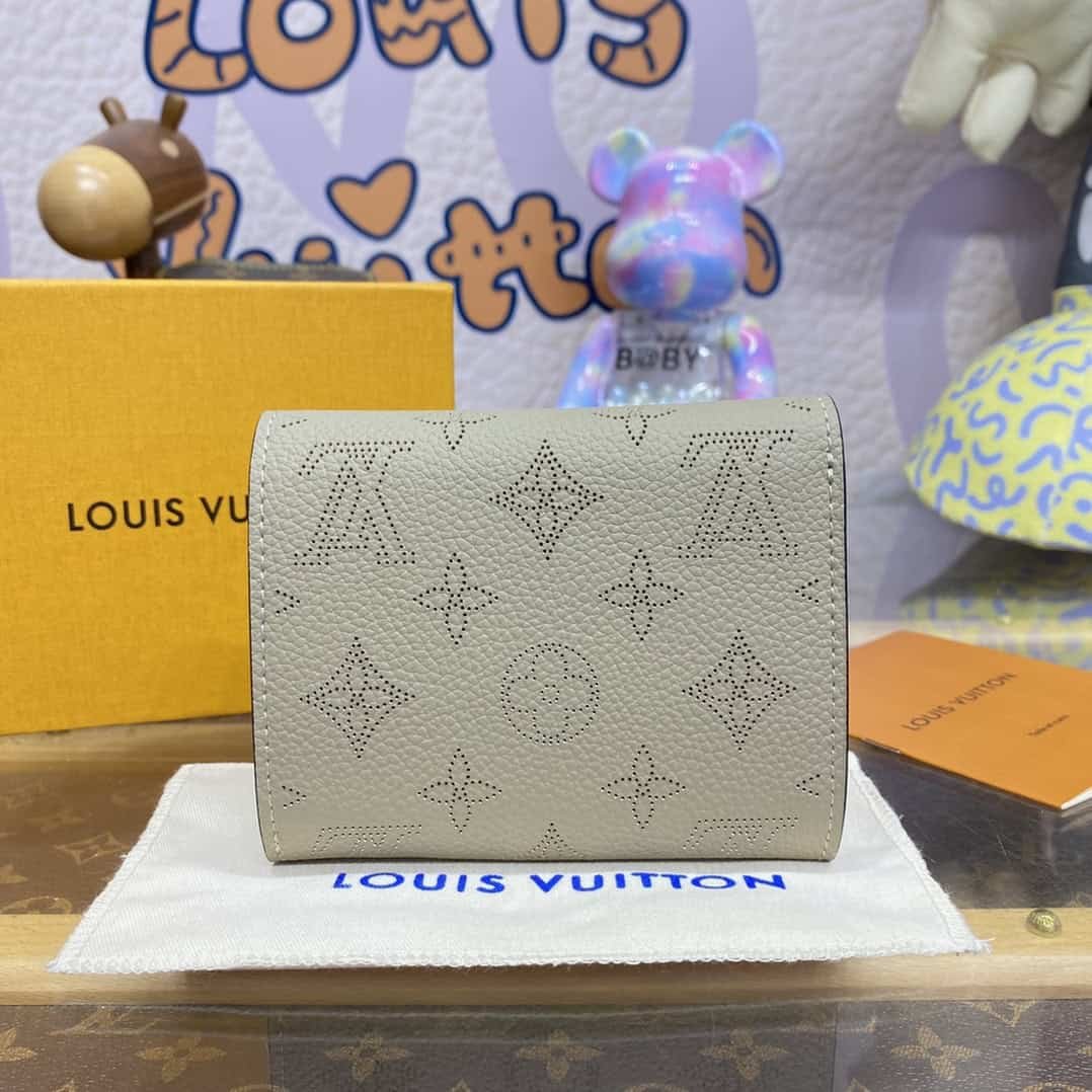 Louis Vuitton LUIRIS COMPACT Short Wallet - Gray 53160 | Sandra Bags - Image 2