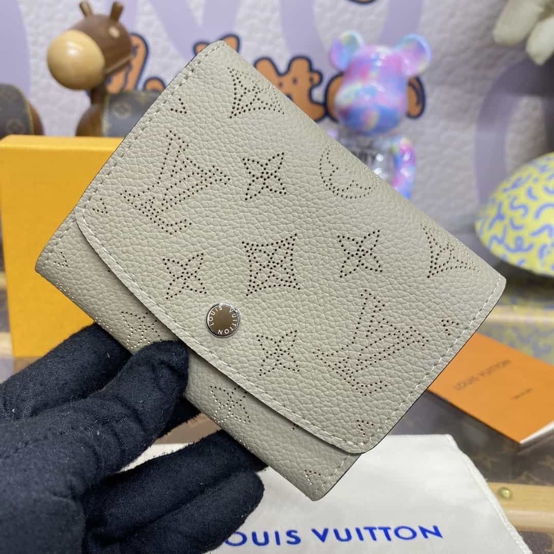 Louis Vuitton LUIRIS COMPACT Short Wallet - Gray 53160 | Sandra Bags - Image 3