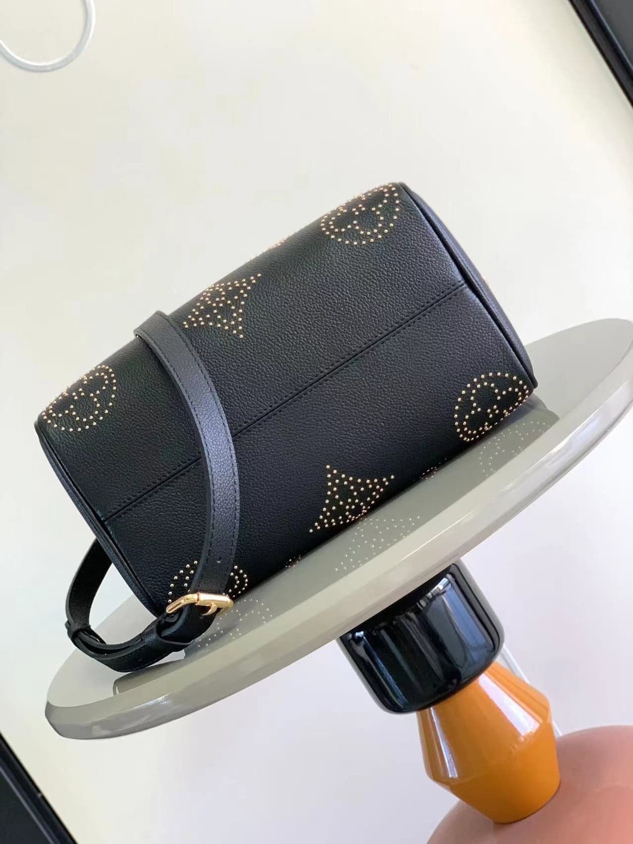 Louis Vuitton Speedy Bandoulière 25 Handbag - Black 76915 | Sandra Bags - Image 3